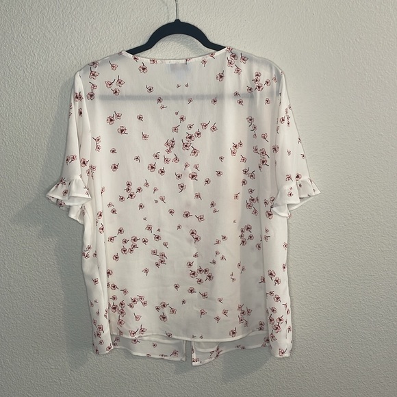 CeCe Ruffle sleeve floral blouse - Picture 3 of 4